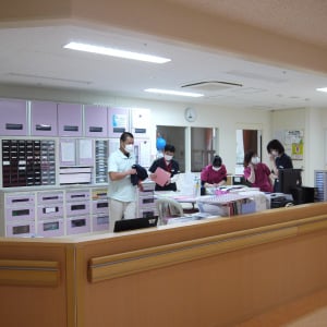 スタッフカウンターの様子を写した写真